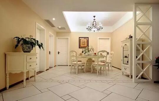 搜索“2016天津十大裝修公司排名”，你會(huì)找到很多的天津裝修公司信息，這些公司有的聽說過，有的沒有聽說過，我們?nèi)绾卧诒姸嗟难b修公司選擇適合自己，而且質(zhì)量好的裝修公司呢？